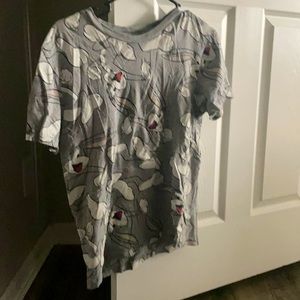 A h&m bugs bunny tee shirt size XS in great condition!!